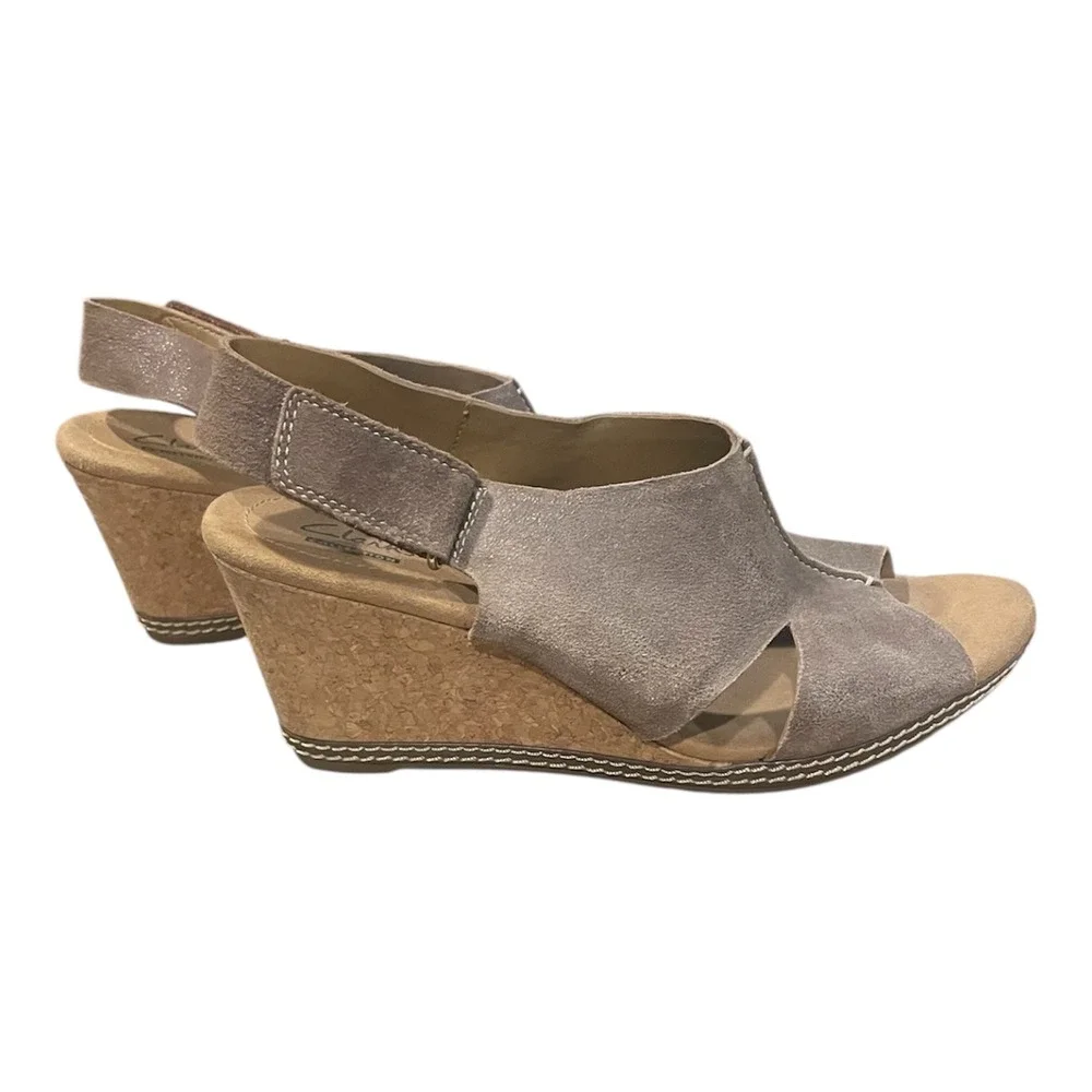 Clarks Collection Taupe Suede Cork Wedge Sandals Slingback Peep Toe Womens 8.5 W